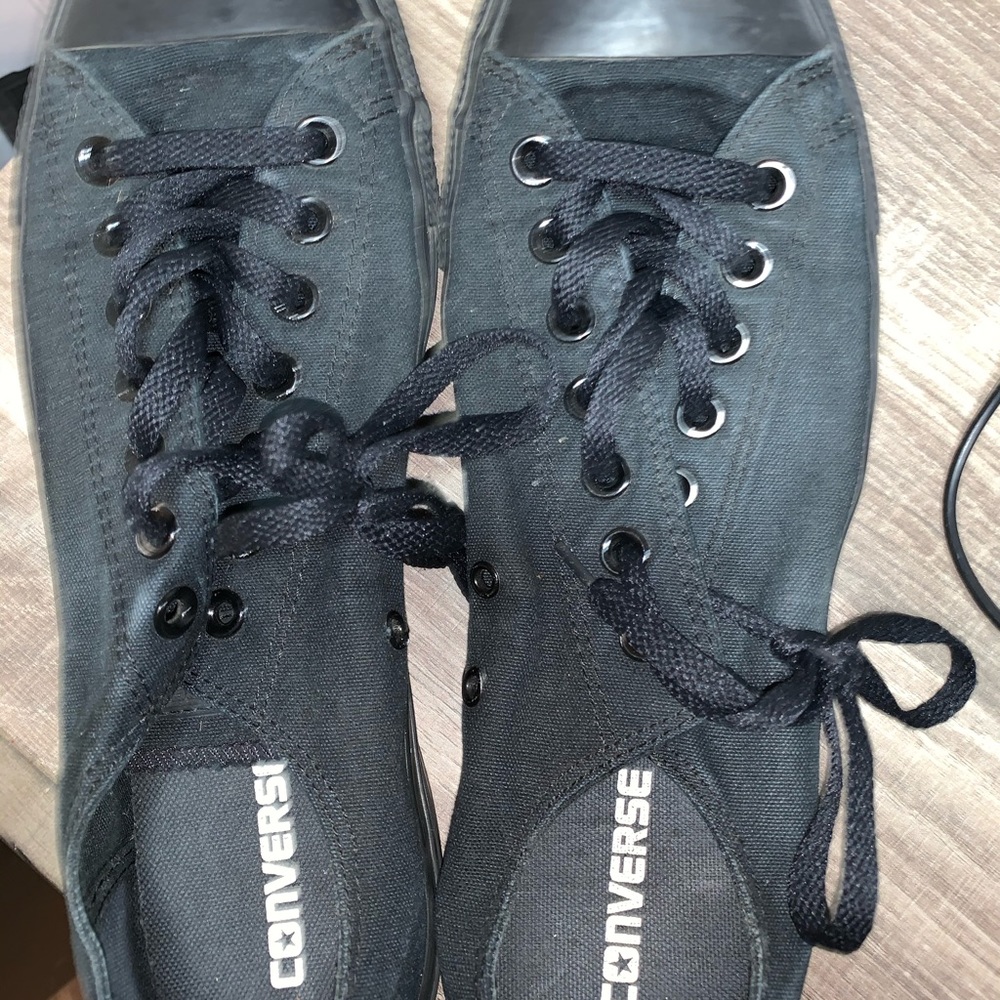 Black converse